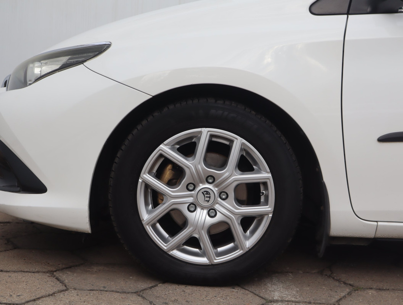 Toyota Auris, 2016