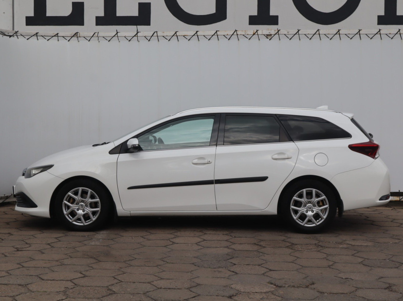 Toyota Auris, 2016