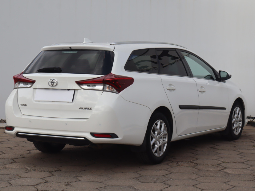 Toyota Auris, 2016