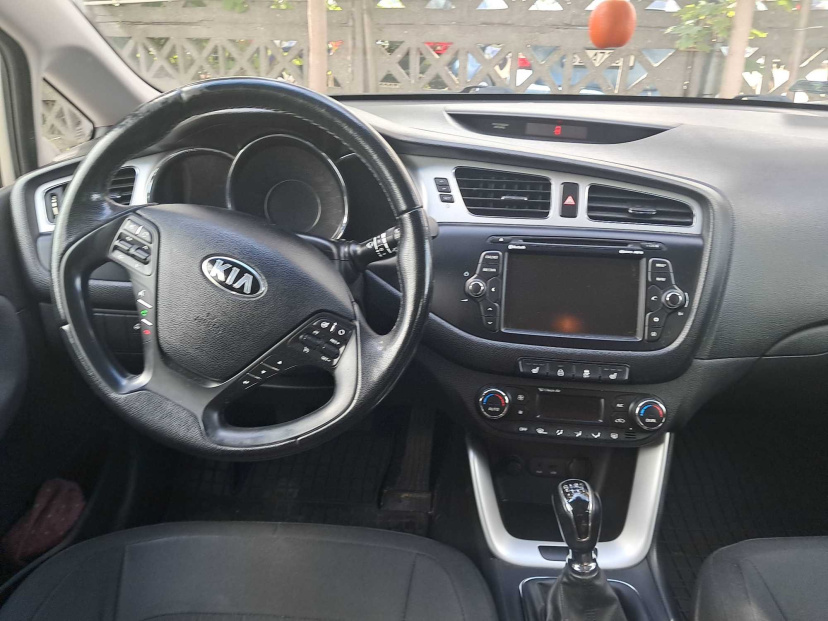 Kia Ceed, 2013