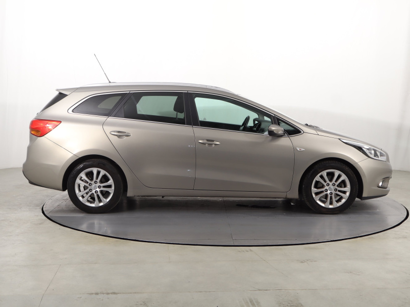 Kia Ceed, 2013
