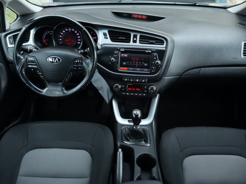 Kia Ceed, 2013
