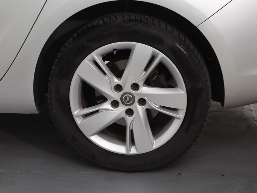 Opel Astra, 2013