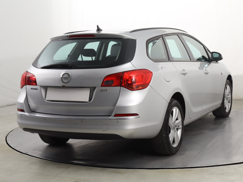 Opel Astra, 2013