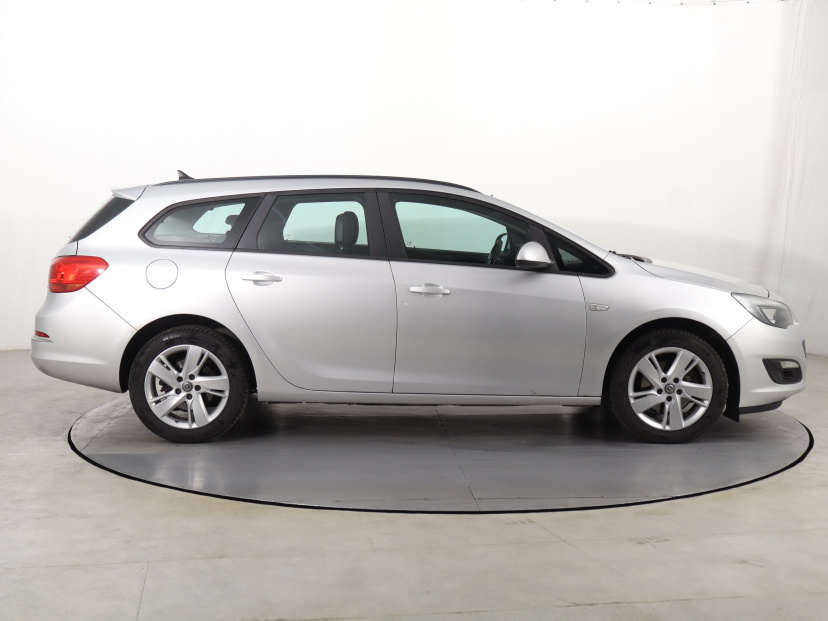 Opel Astra, 2013