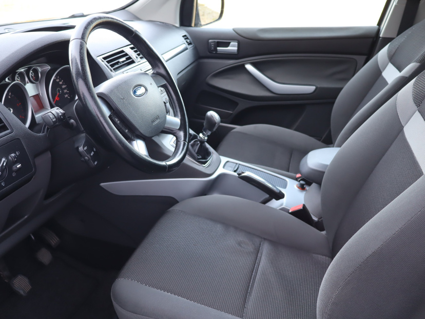 Ford Kuga, 2012