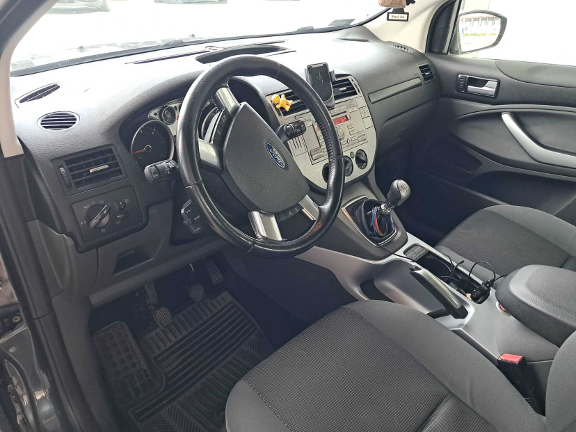 Ford Kuga, 2012