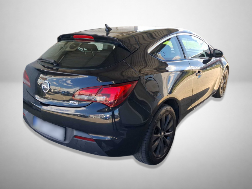 Opel Astra, 2011