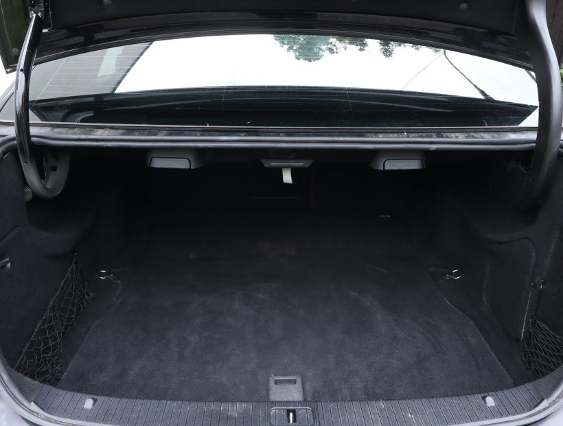 Mercedes-Benz E, 2010
