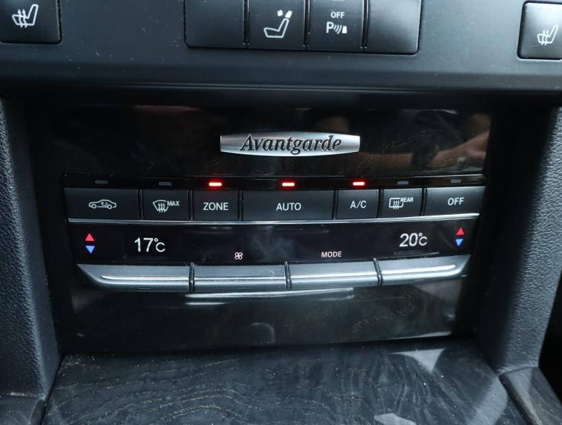 Mercedes-Benz E, 2010