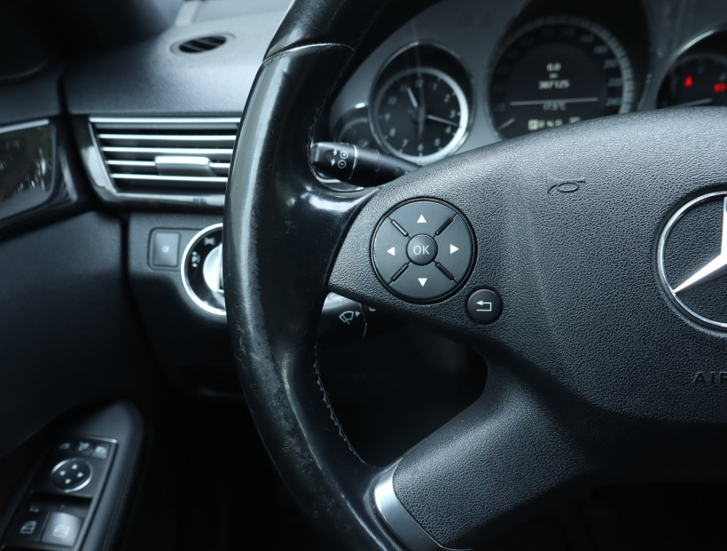 Mercedes-Benz E, 2010