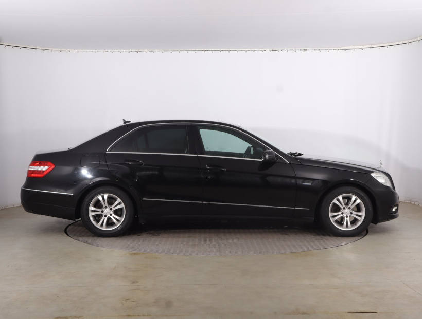 Mercedes-Benz E, 2010