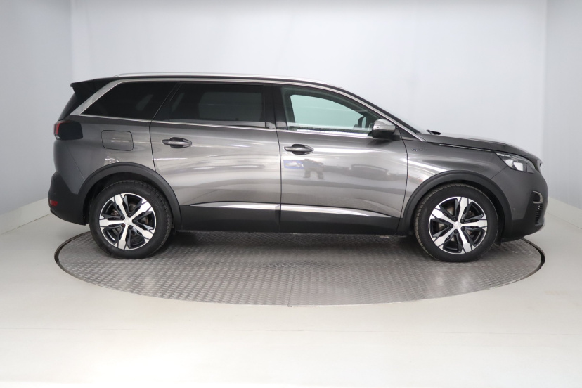 Peugeot 5008, 2017