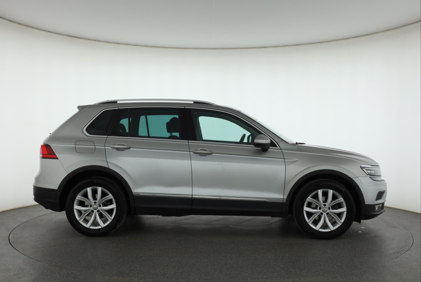 Volkswagen Tiguan, 2019
