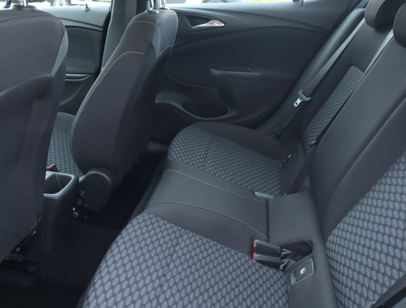 Opel Astra, 2018