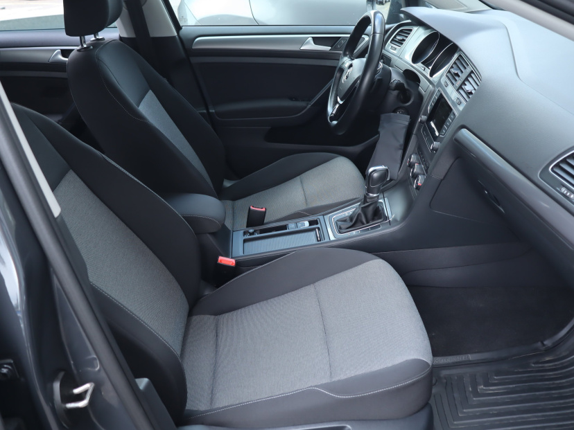 Volkswagen Golf, 2016