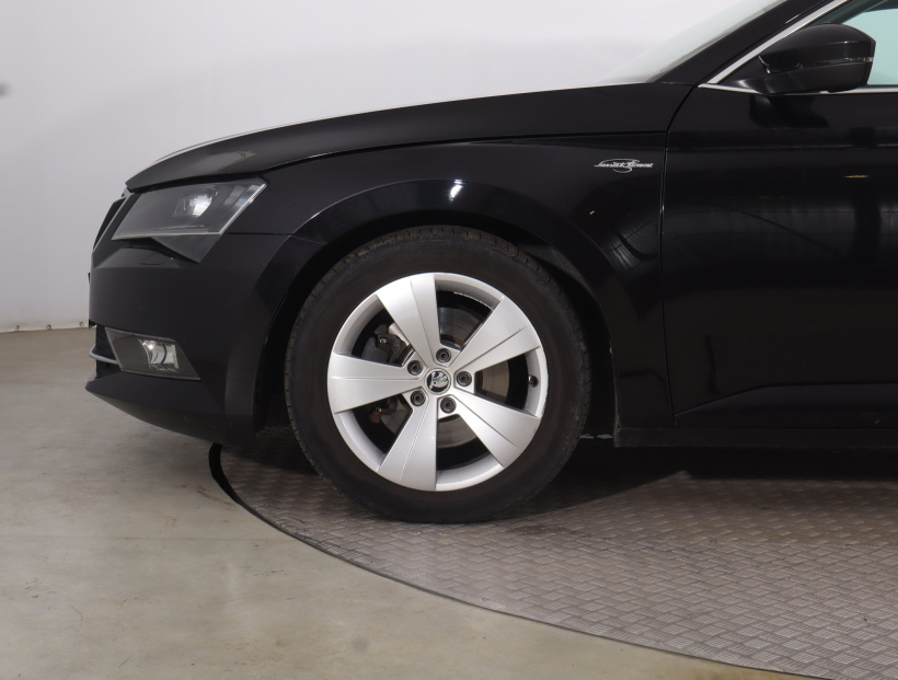 Škoda Superb, 2016