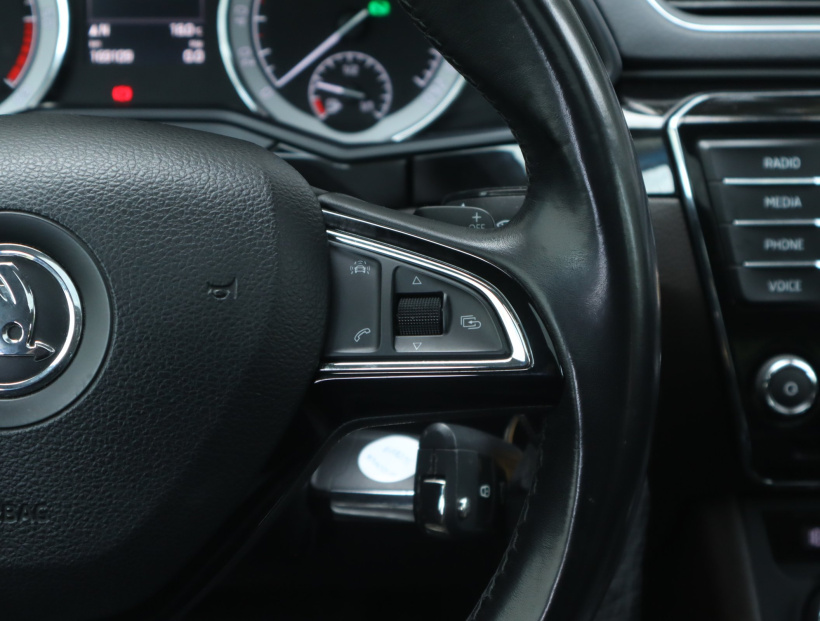 Škoda Superb, 2016