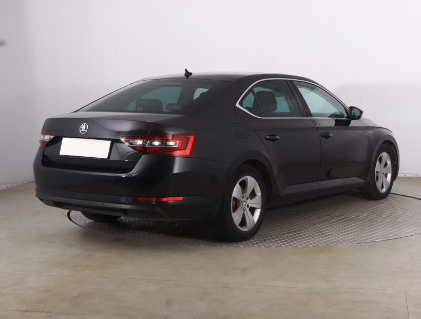 Škoda Superb, 2016