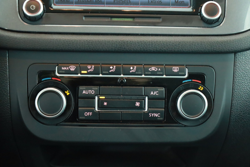 Volkswagen Tiguan, 2012