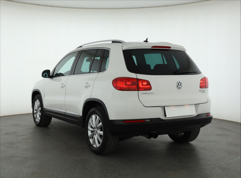 Volkswagen Tiguan, 2012