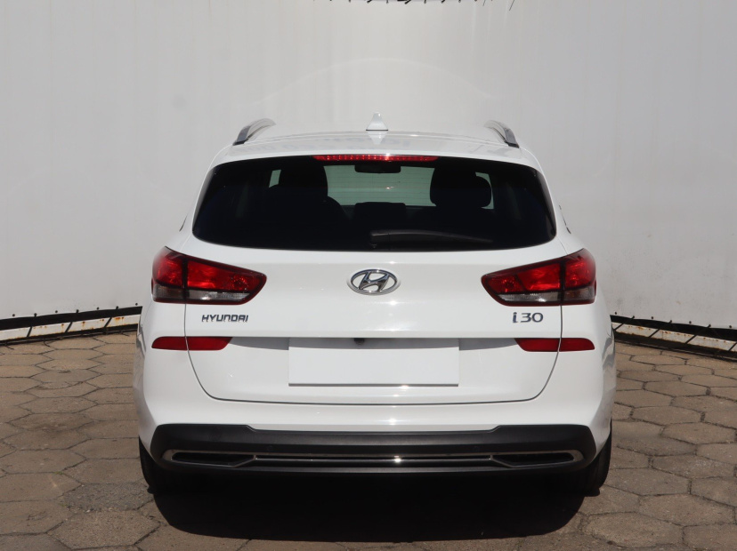 Hyundai i30, 2021