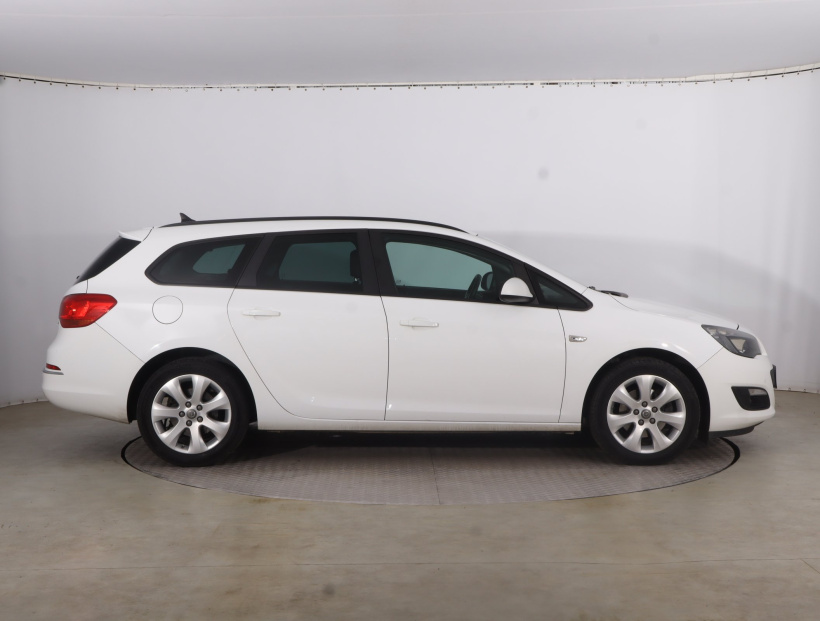 Opel Astra, 2015