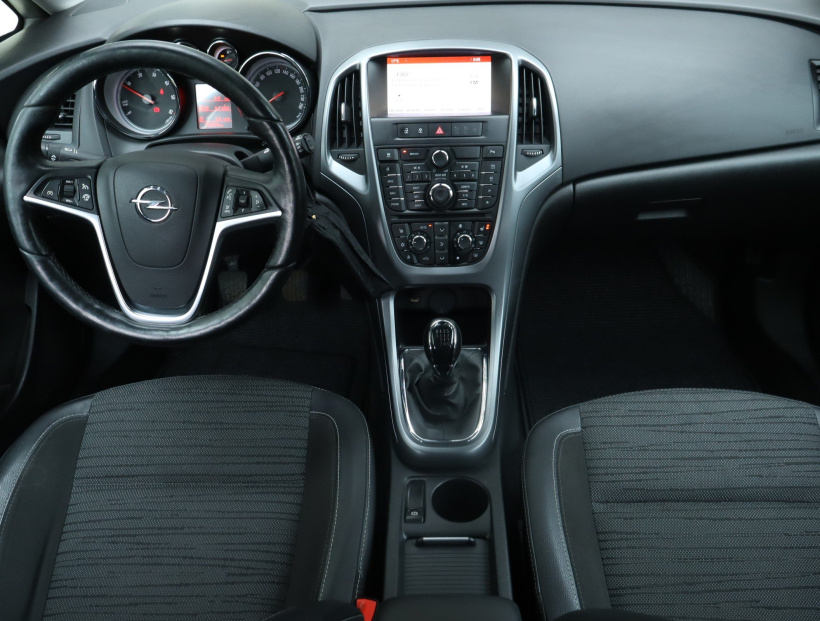 Opel Astra, 2015