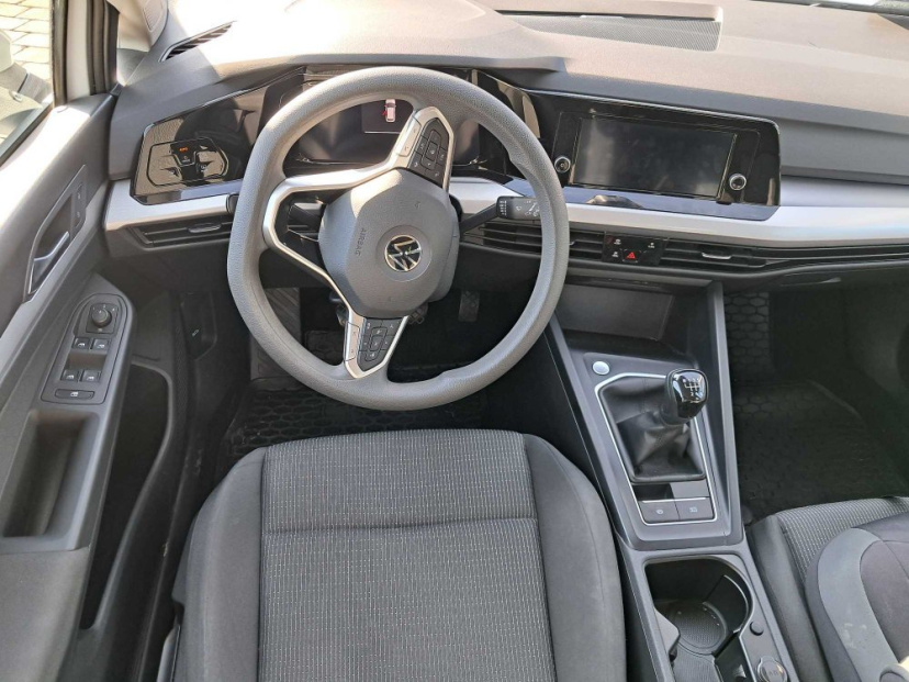 Volkswagen Golf, 2022