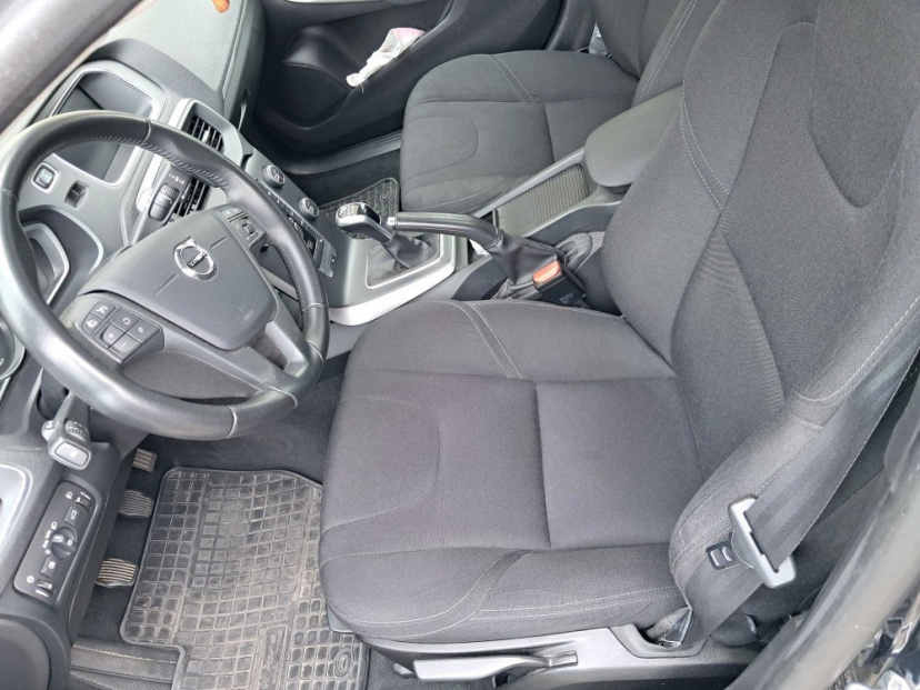 Volvo V40, 2018