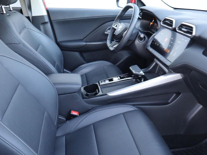 MG ZS SUV, 2025