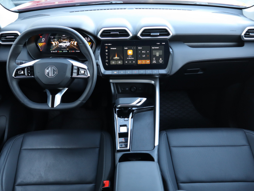 MG ZS SUV, 2025