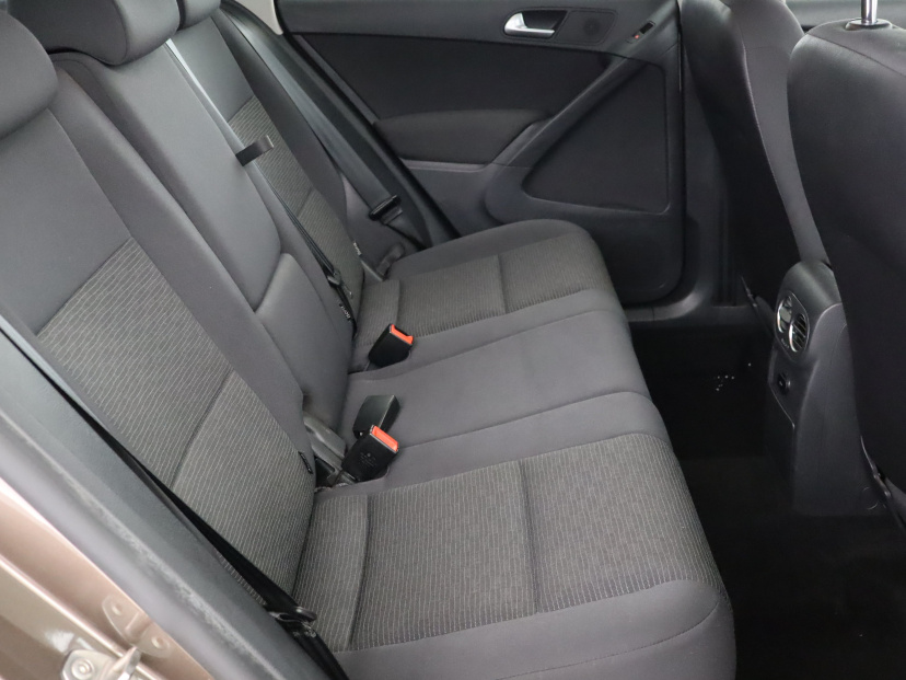 Volkswagen Tiguan, 2014