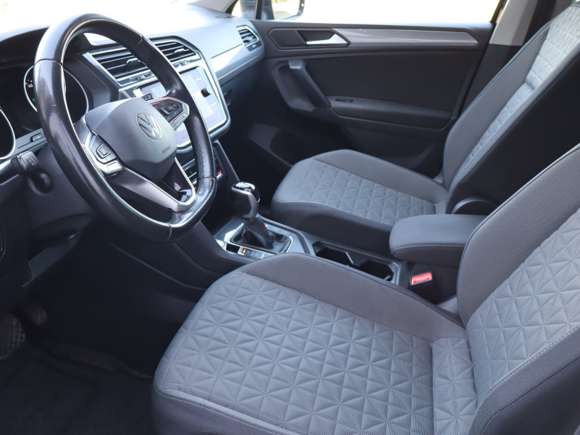 Volkswagen Tiguan, 2022