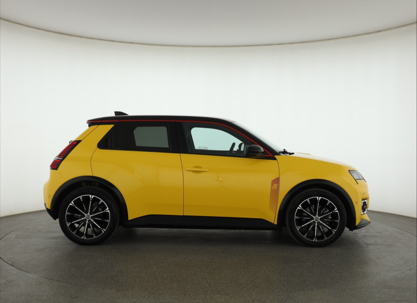 Renault 5 E-Tech, 2025