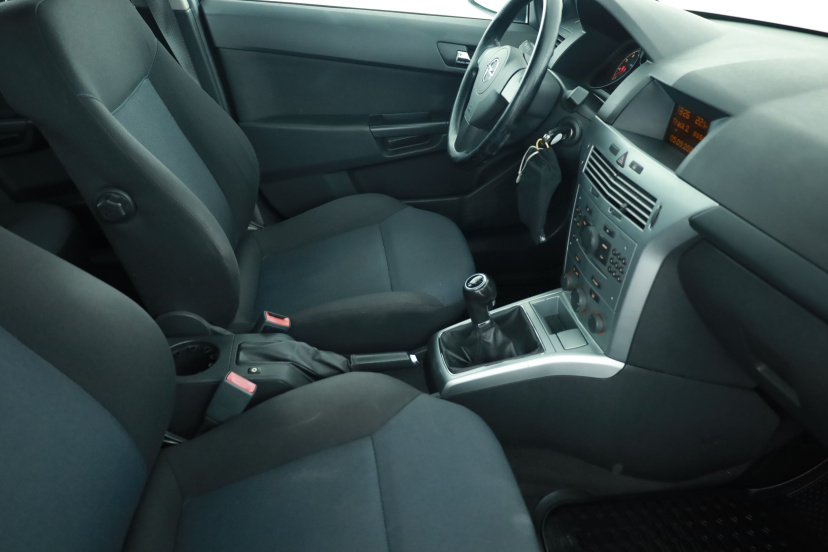 Opel Astra, 2012
