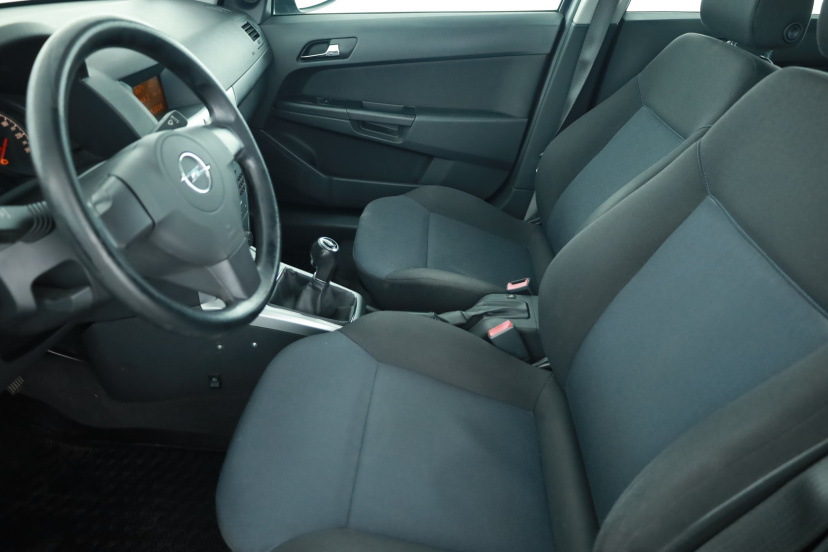 Opel Astra, 2012