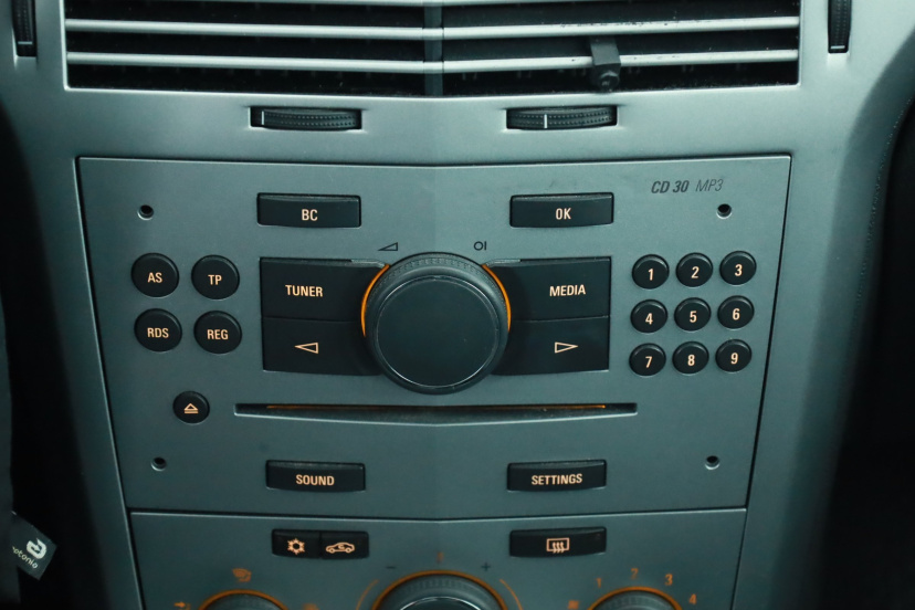 Opel Astra, 2012