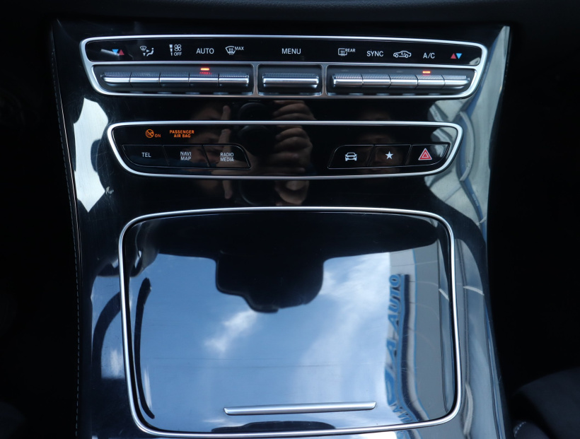 Mercedes-Benz E, 2022