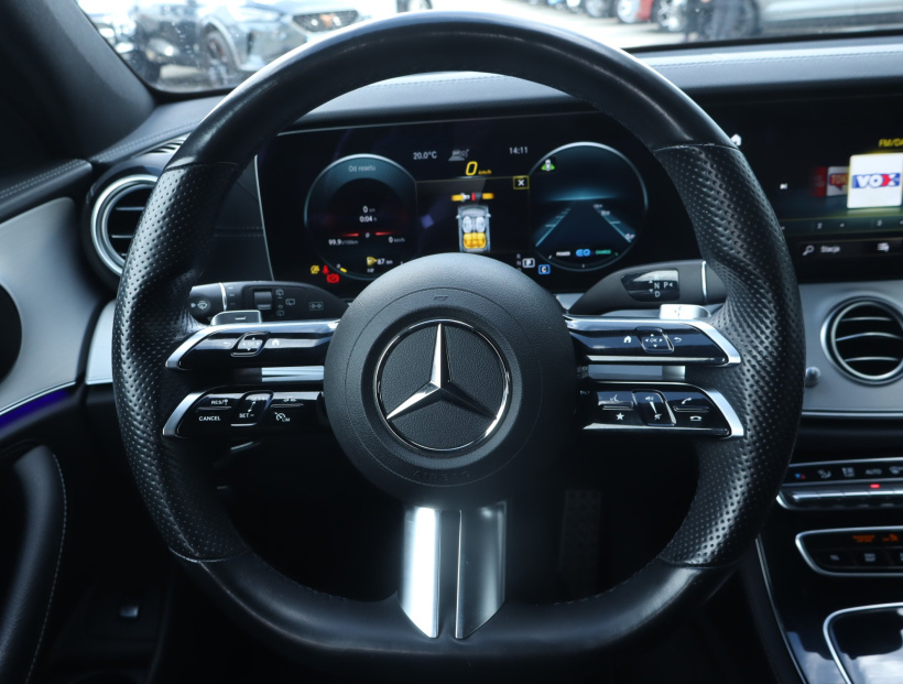 Mercedes-Benz E, 2022