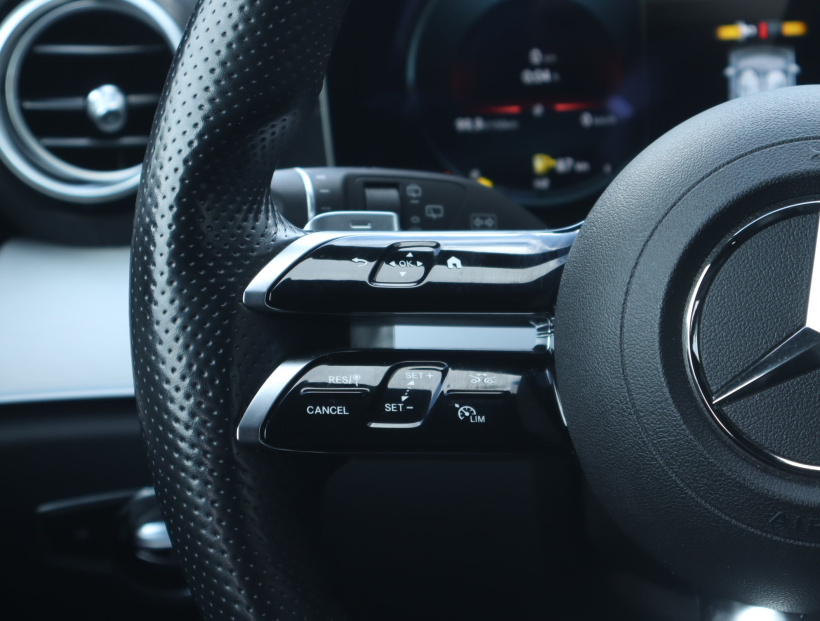 Mercedes-Benz E, 2022