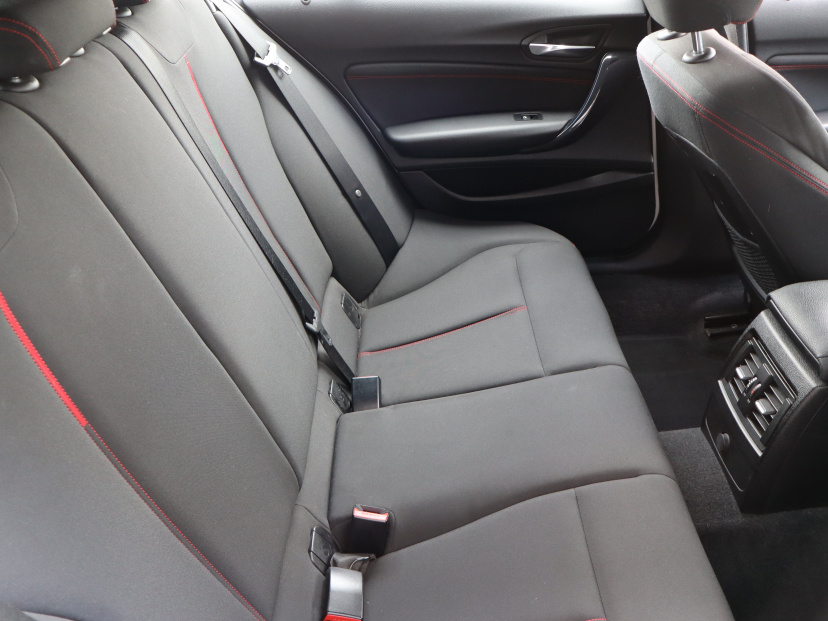 BMW 1, 2011