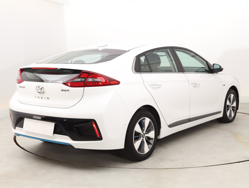 Hyundai Ioniq, 2017
