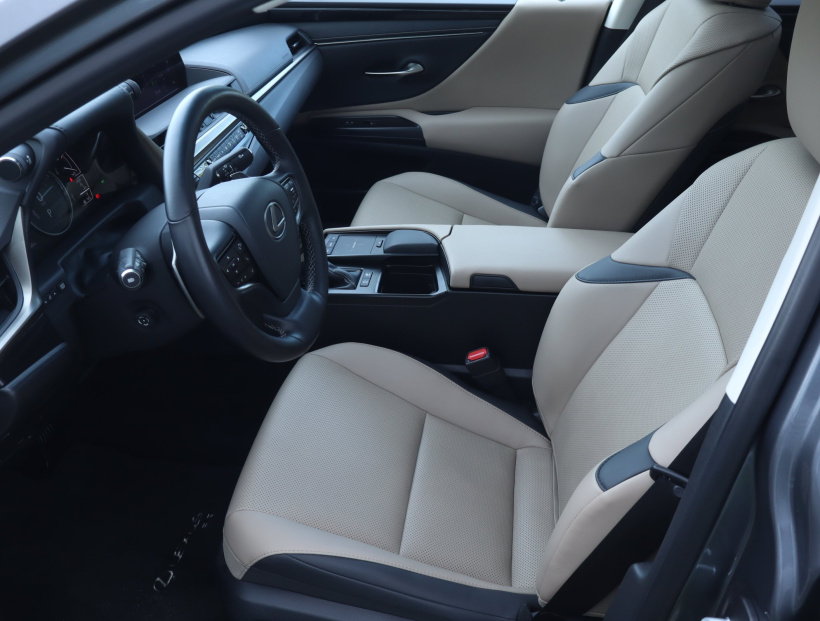 Lexus ES, 2021