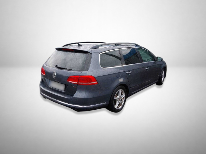 Volkswagen Passat, 2011