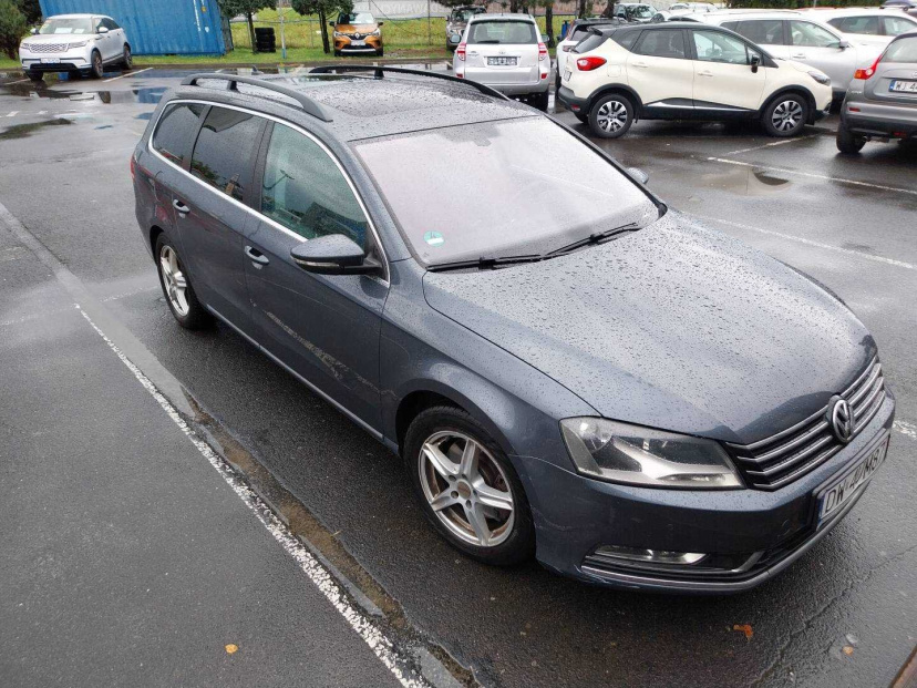 Volkswagen Passat, 2011