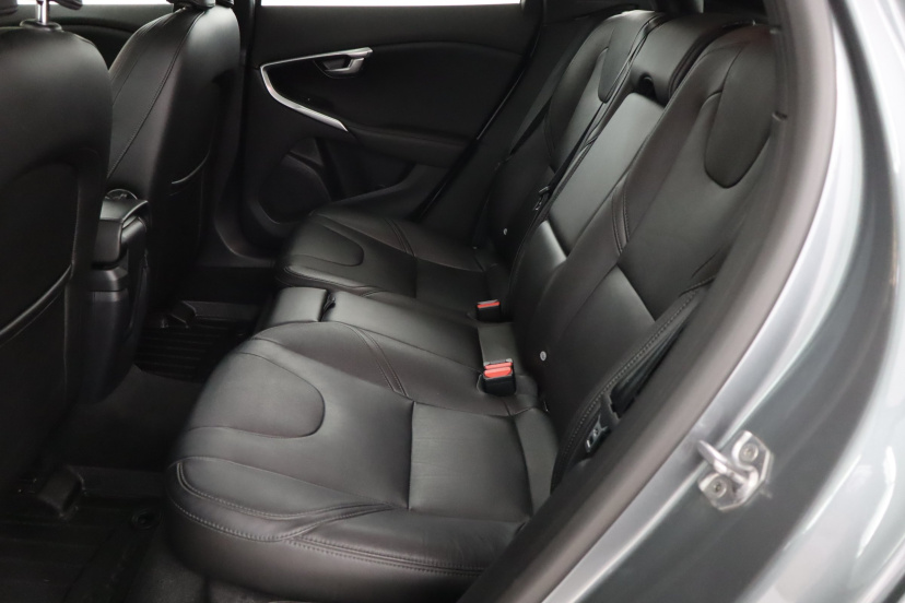 Volvo V40, 2019