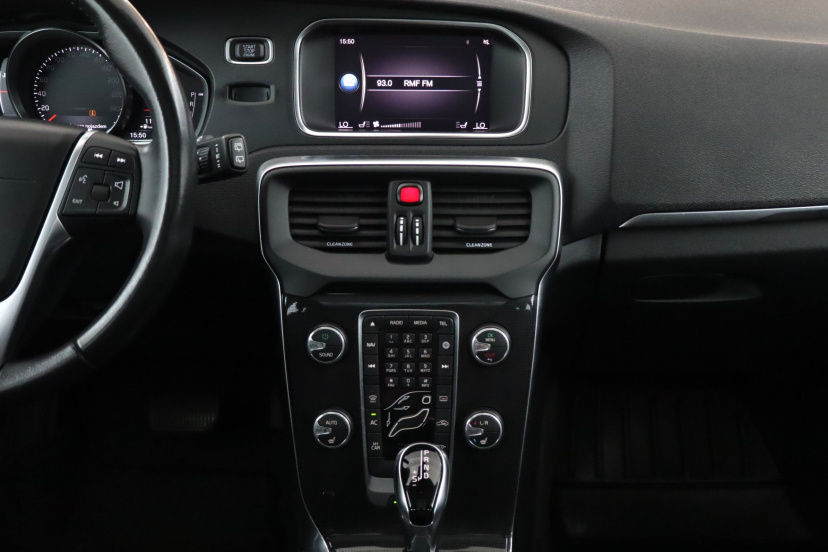 Volvo V40, 2019