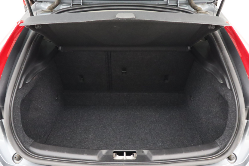 Volvo V40, 2019