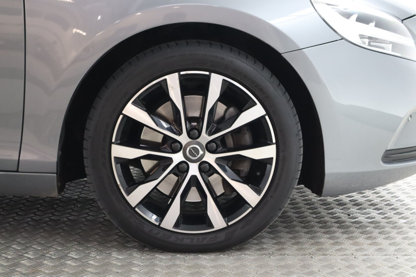 Volvo V40, 2019